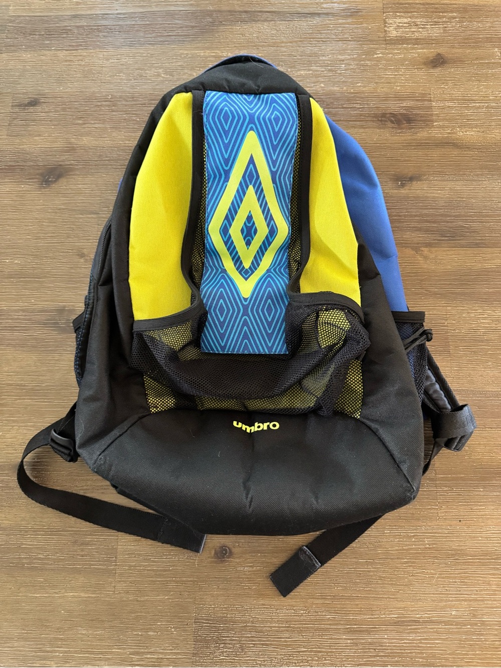 🟡EUC🟡 Umbro Youth Soccer Backpack